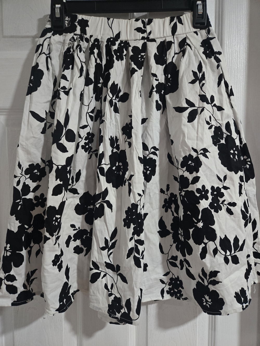 SHEIN Black & White Floral Midi Skirt